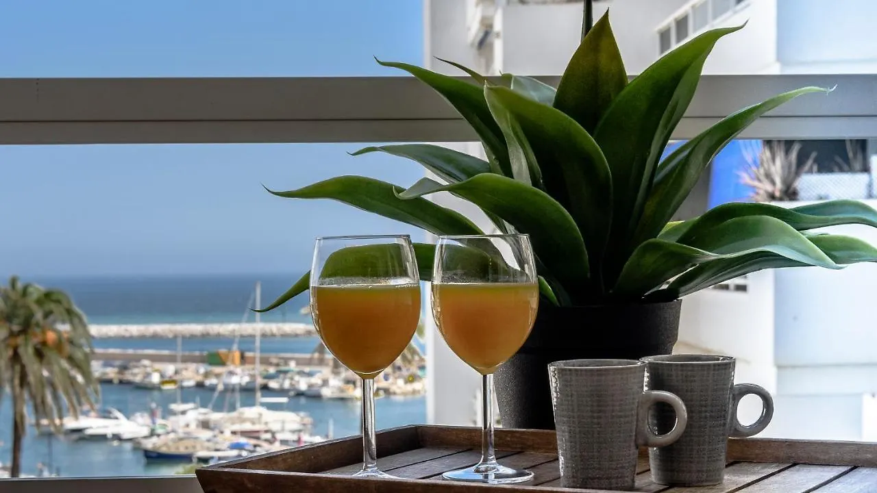 Estepona Marina With Sea Views, Pool And Parking Spanien
